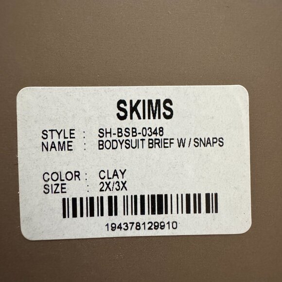 Skims Seamless Sculpting Bodysuit Brief in Clay 2X/3X - Picture 6 of 6